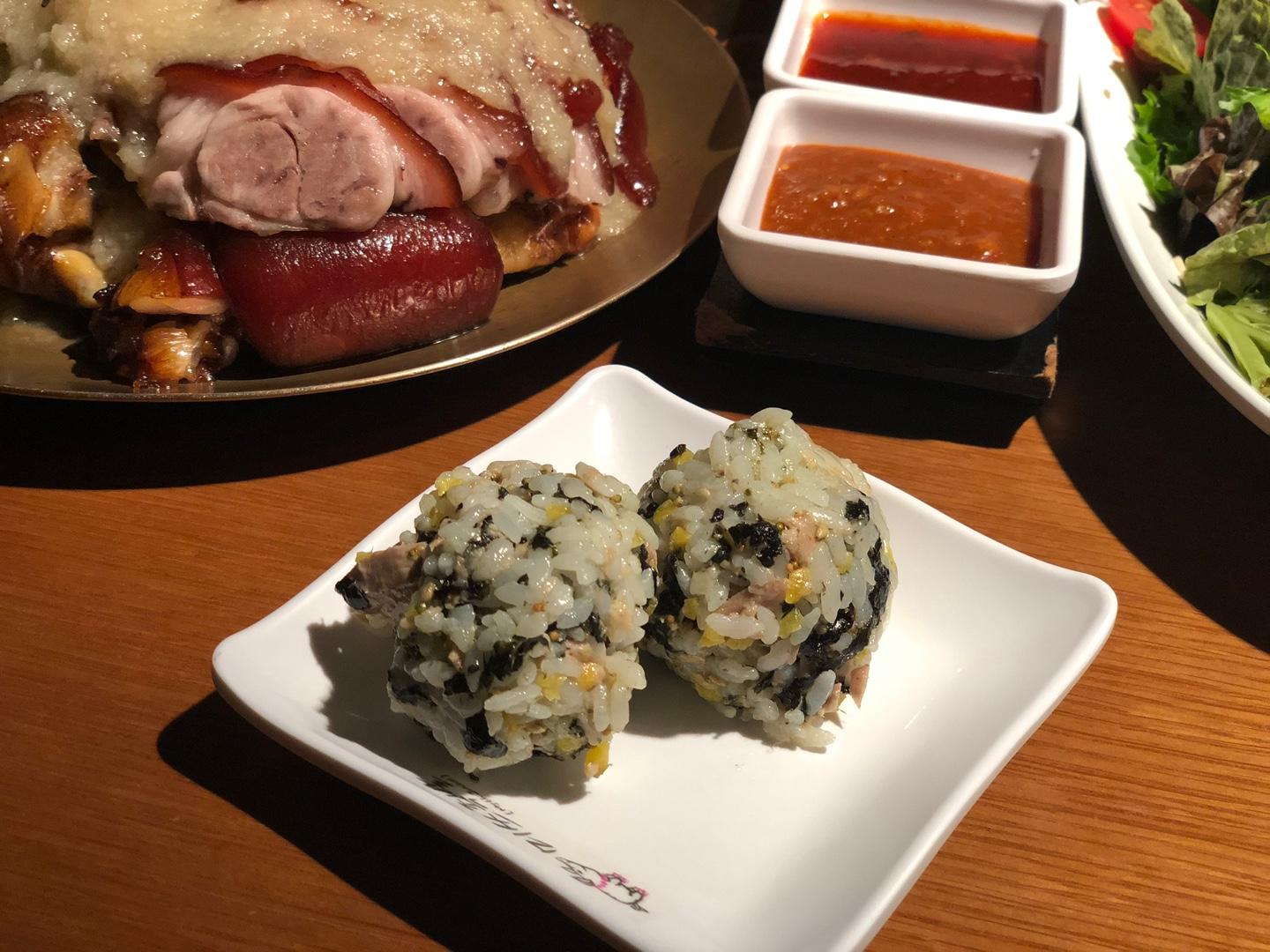 korea, seoul, hongdae, pork trotters, jokbal, korean food, review